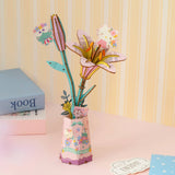 Hello Kitty® and Friends Keroppi & Hello Kitty Lily - 3D Miniature Scene