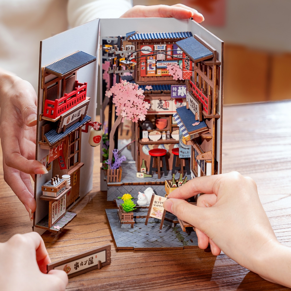 Sakura Wine Alley - 3D Miniature Scene